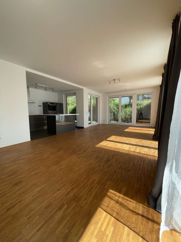 Квартира с 3 спальнями в Майнц, Германия № 78480