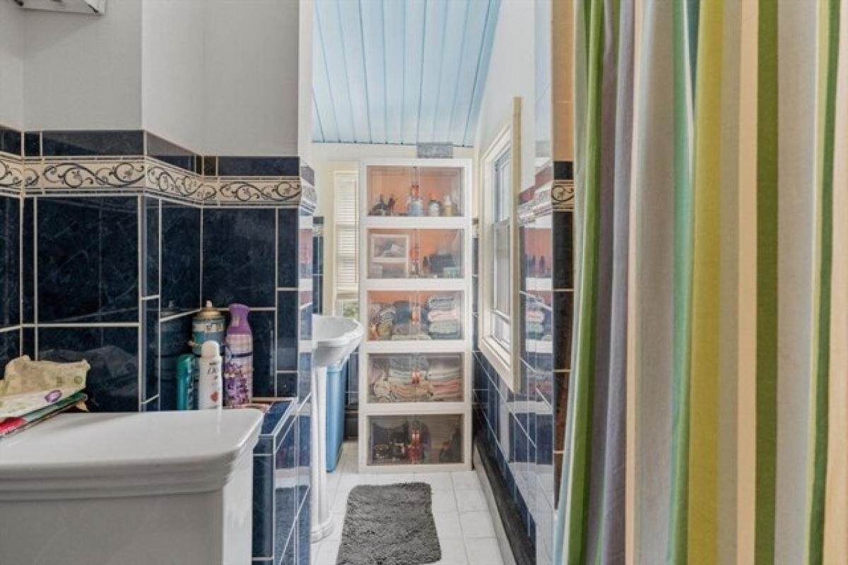 7 bedrooms House in Malden, USA No. 410252