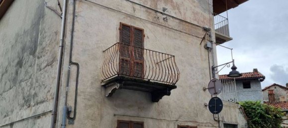 8 rooms House in Banchette, Italy No. 189377 2