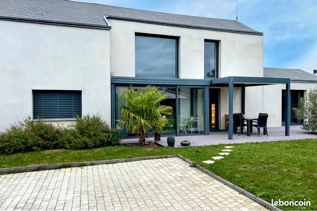 Дом с 5 спальнями в Орлеан, Франция № 40387