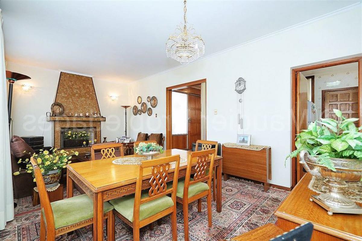 5 bedrooms House in Santiago, Chile No. 3742