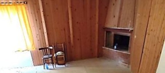 5 rooms Apartment in Pioraco, Italy No. 96712 9