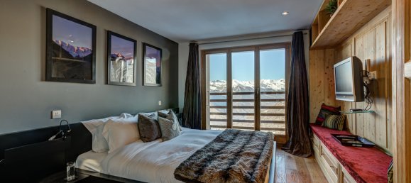 5 bedrooms House in Riddes, Switzerland No. 108 16