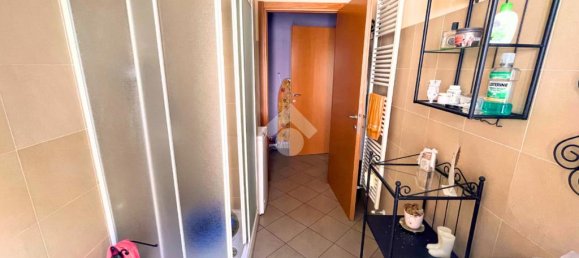 Apartamento de 1 dormitorio en Saronno, Italy No. 263387 10