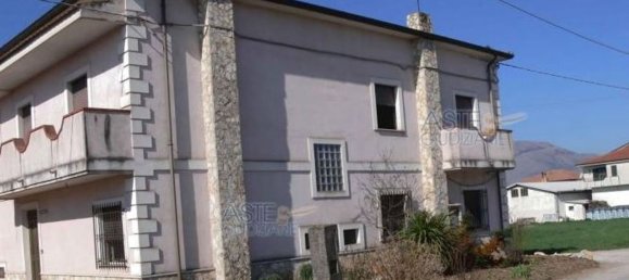 7 bedrooms Apartment in Padula, Italy No. 377863 8