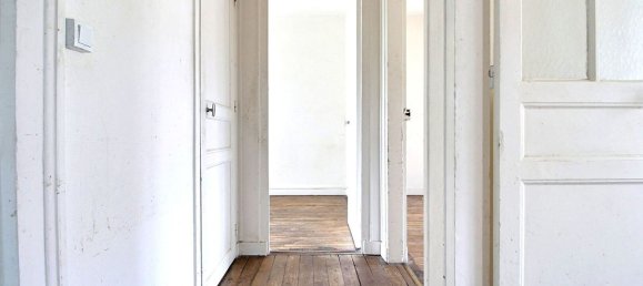 2 bedrooms Apartment in Clichy, France No. 182208 5