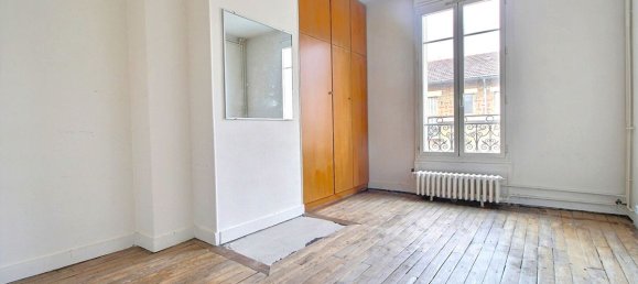 2 bedrooms Apartment in Clichy, France No. 182208 8