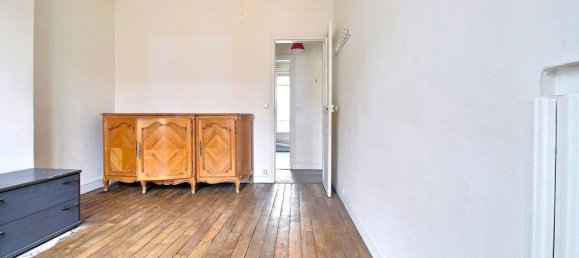2 bedrooms Apartment in Clichy, France No. 182208 4