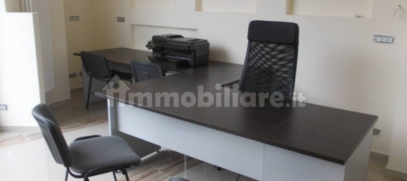 Коммерческая недвижимость с 1 комнатой в Турин, Италия № 373308 11