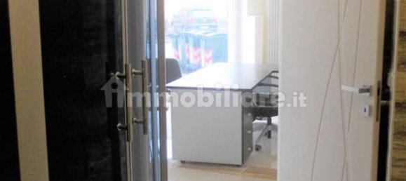 Коммерческая недвижимость с 1 комнатой в Турин, Италия № 373308 22