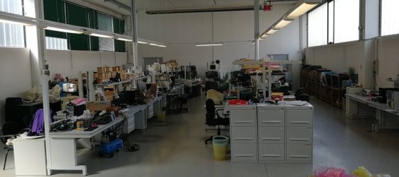 Lagerhaus in Vigevano, Italy 760m², Nr. 327332 4