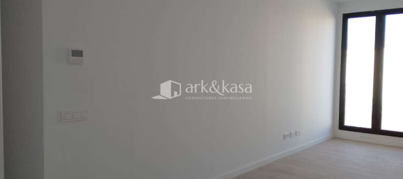 3 bedrooms Penthouse in Valencia, Spain No. 19618 16