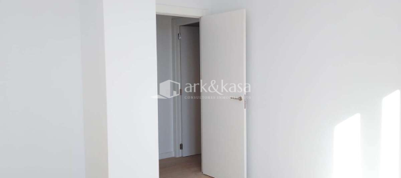 3 bedrooms Penthouse in Valencia, Spain No. 19618 6