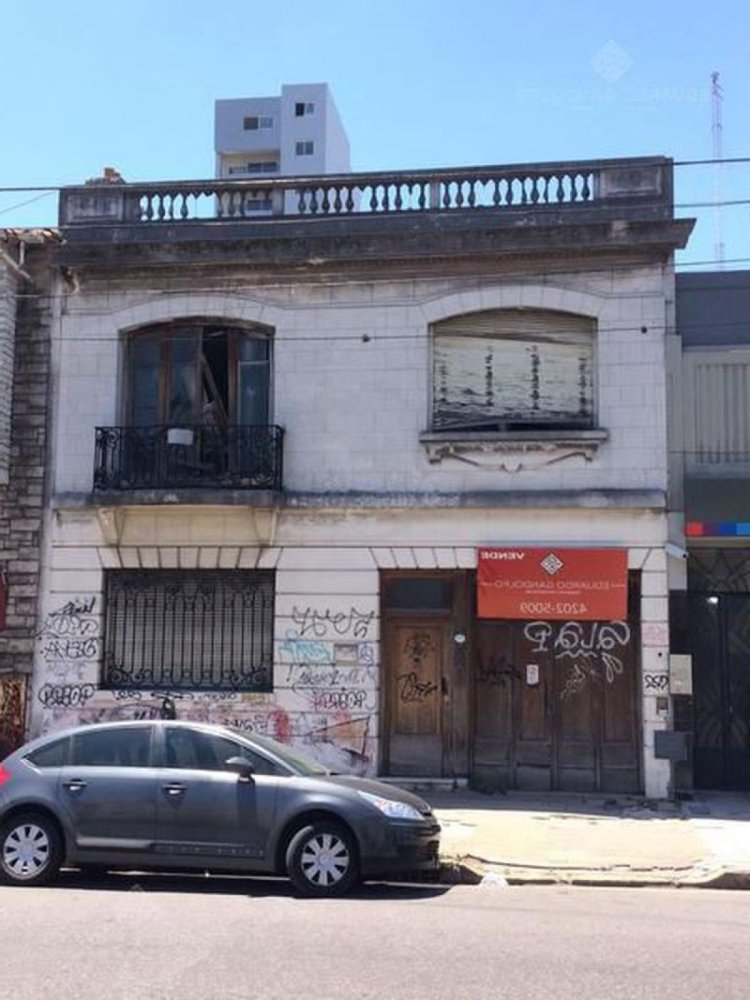  Land in Lanus, Argentina No. 39027