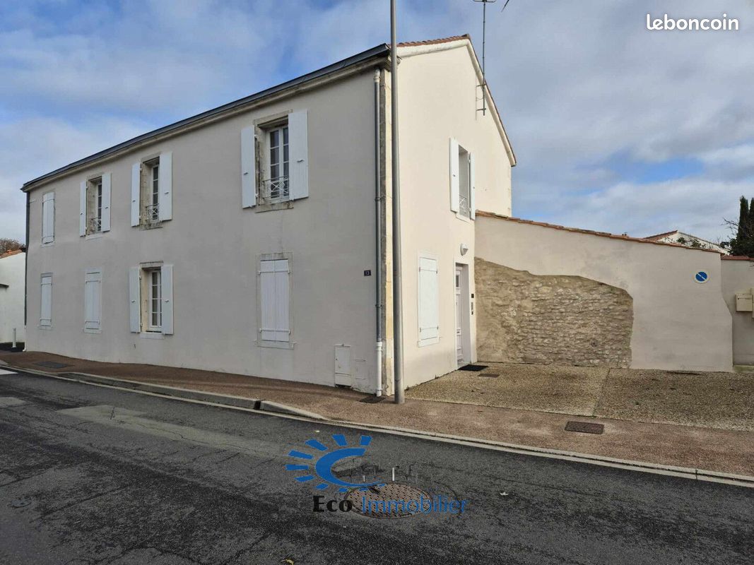 Дом с 4 спальнями в Сен-Рогасьен, Франция № 99054