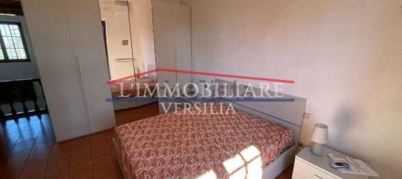 6 bedrooms Villa in Carrara, Italy No. 215073 17