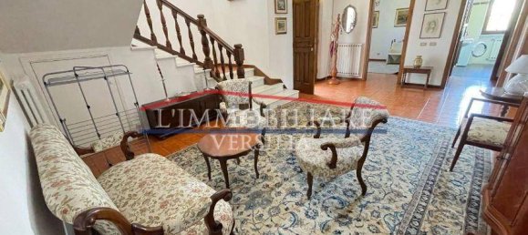 6 bedrooms Villa in Carrara, Italy No. 215073 7