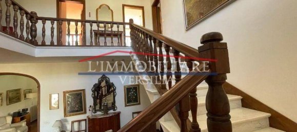 6 bedrooms Villa in Carrara, Italy No. 215073 11