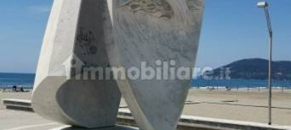 6 bedrooms Villa in Carrara, Italy No. 215073 30