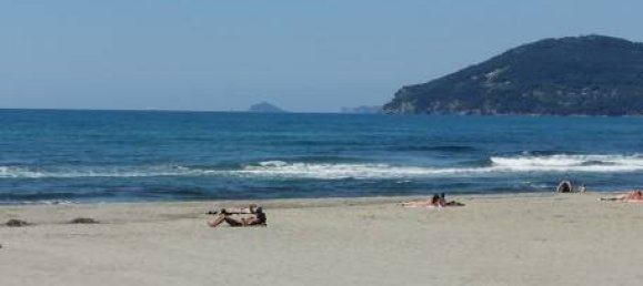 6 bedrooms Villa in Carrara, Italy No. 215073 35