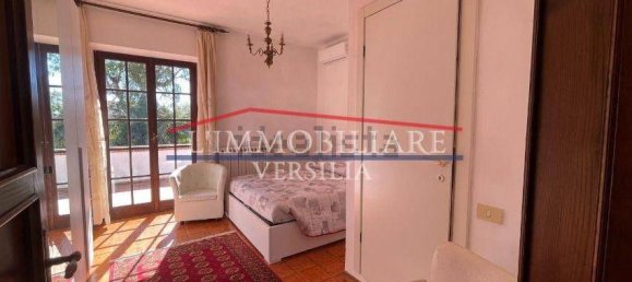 6 bedrooms Villa in Carrara, Italy No. 215073 20