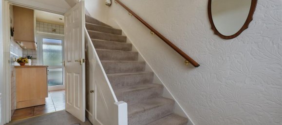 3 bedrooms House in Hanworth, United Kingdom No. 9796 5