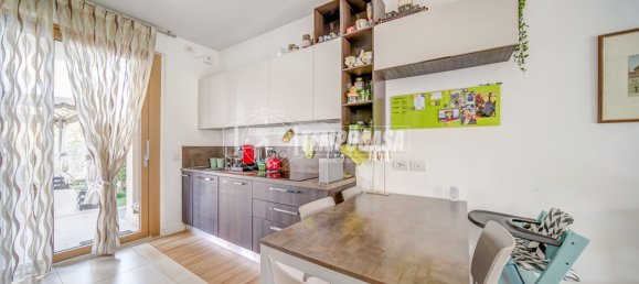 2 chambres Appartement à Cassano Magnago, Italy No. 328710 15