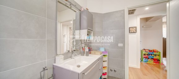 2 chambres Appartement à Cassano Magnago, Italy No. 328710 4