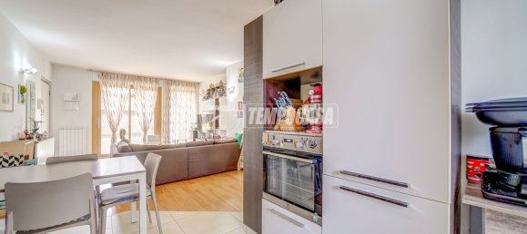 2 chambres Appartement à Cassano Magnago, Italy No. 328710 16