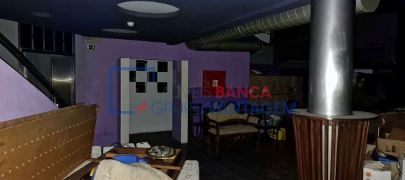 374m² Building in Mora, Portugal No. 91681 10