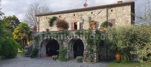 8 bedrooms House in Villafranca in Lunigiana, Italy No. 205705 45