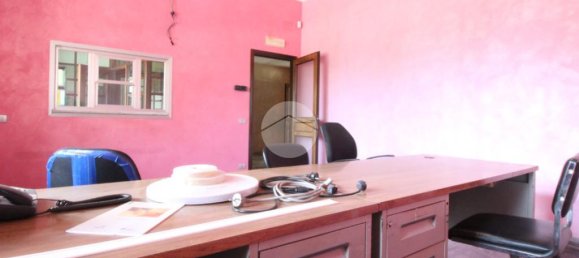 4 rooms Apartment in Campobasso, Italy No. 79132 16