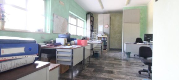 4 rooms Apartment in Campobasso, Italy No. 79132 13