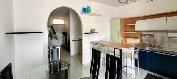 4-salle Appartement à San Salvo, Italy No. 21409 6