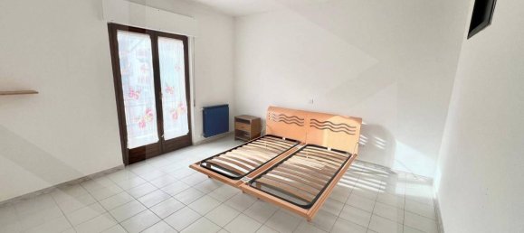 4-salle Appartement à San Salvo, Italy No. 21409 12