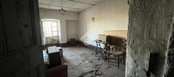 4 rooms House in Revello, Italy No. 152564 8