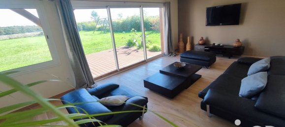 3 bedrooms House in Pontgouin, France No. 229929 5