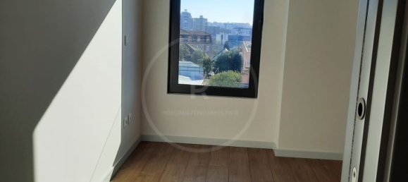 3 bedrooms Apartment in Porto, Portugal No. 105029 23