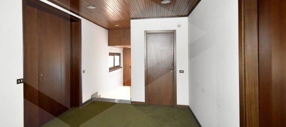 8-salle Villa à Parabiago, Italy No. 17472 23