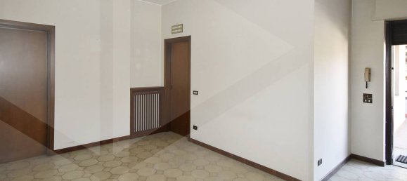 8-salle Villa à Parabiago, Italy No. 17472 21