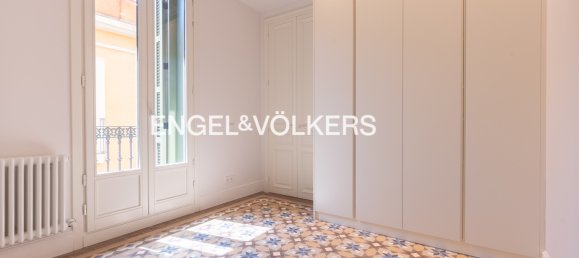 2 غرف نوم شقة في Ciutat Vella, Spain رقم 33984 38