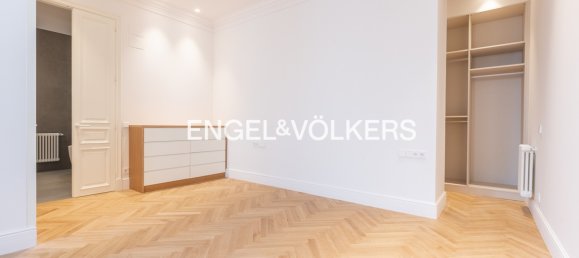 2 غرف نوم شقة في Ciutat Vella, Spain رقم 33984 11