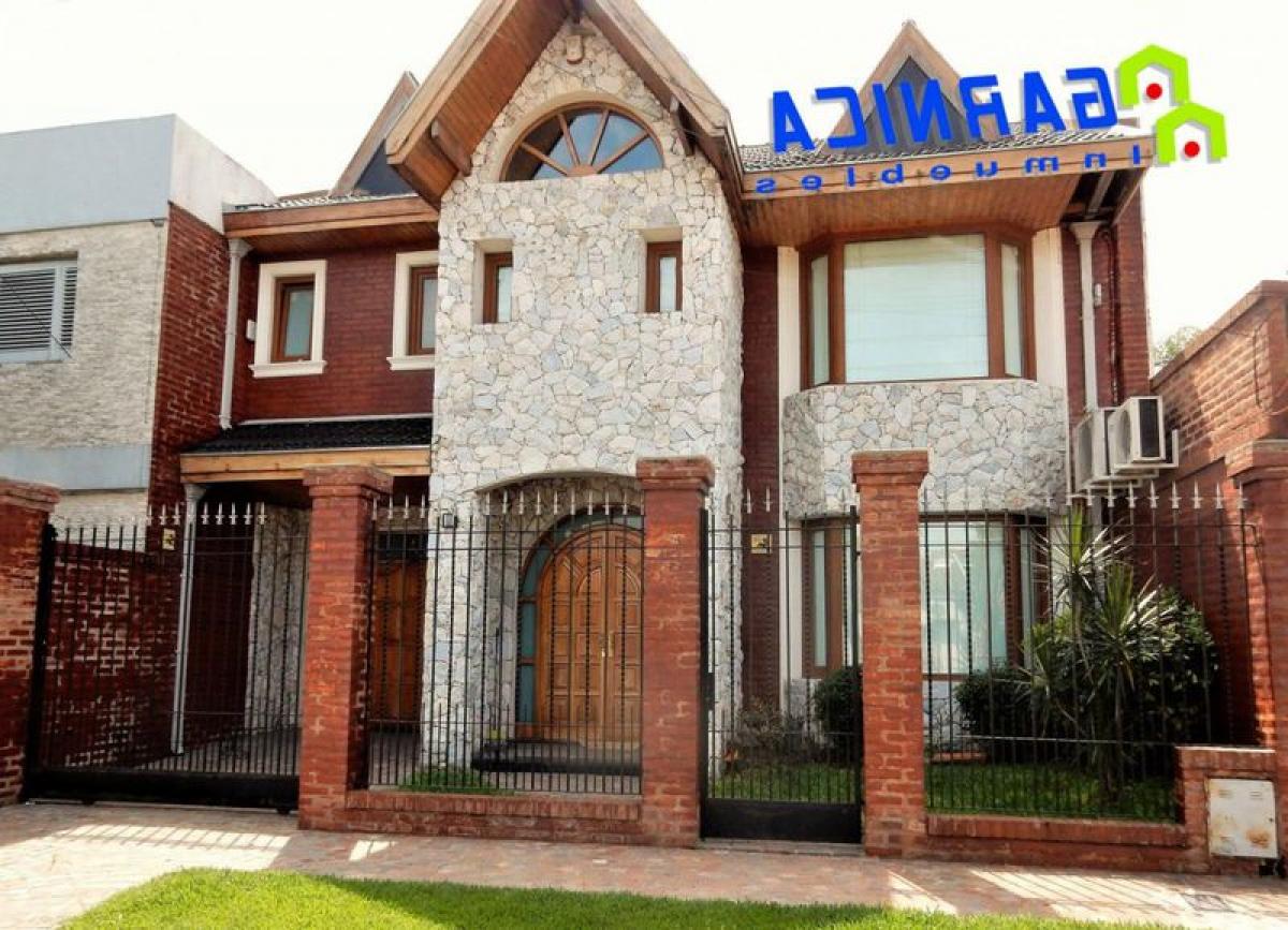 3 غرف نوم منزل في Moron, Argentina رقم 5216