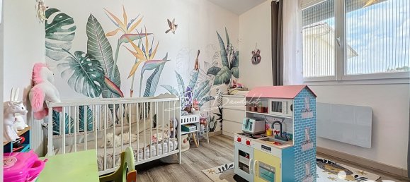 Casa de 5 dormitorios en Sadirac, France No. 289378 17