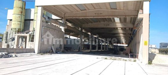 Entrepôt à Matino, Italy 17000m² No. 318853 3