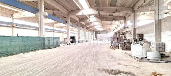 Entrepôt à Matino, Italy 17000m² No. 318853 9