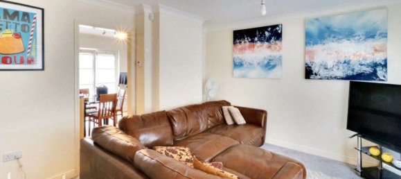 3 bedrooms House in Dartford, United Kingdom No. 4938 8