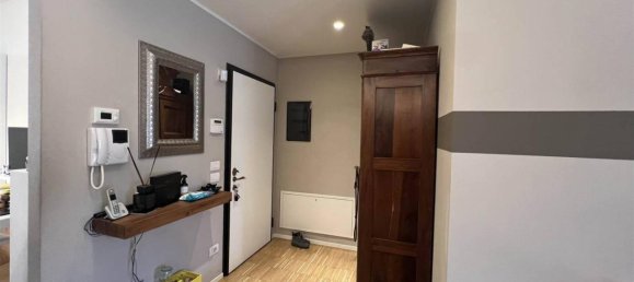 5 rooms Apartment in Piacenza, Italy No. 35653 14