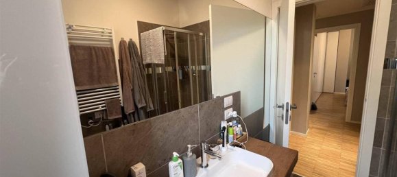 5 rooms Apartment in Piacenza, Italy No. 35653 17