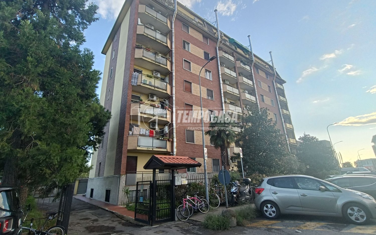 Apartamento de 1 dormitorio en Baranzate, Italy No. 347081